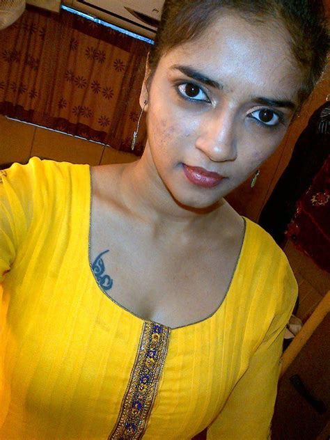 indian nude selfie|Indian girls nude pics